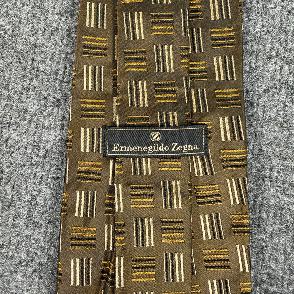 Ermenegildo Zegna Mens Silk Tie Brown Geometric Bar Pattern Made in Italy #4917
